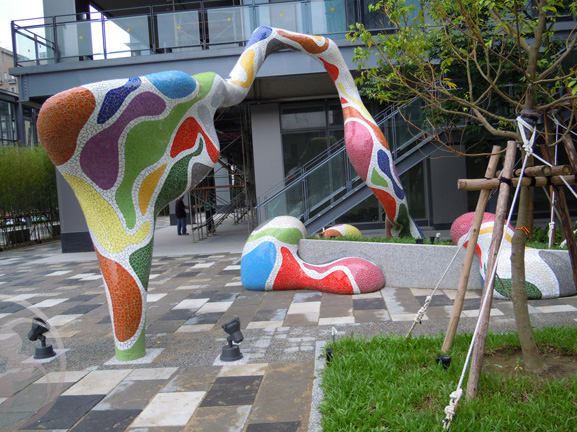 2011 雍和建設南港園區藝術作品製作 「起飛」
